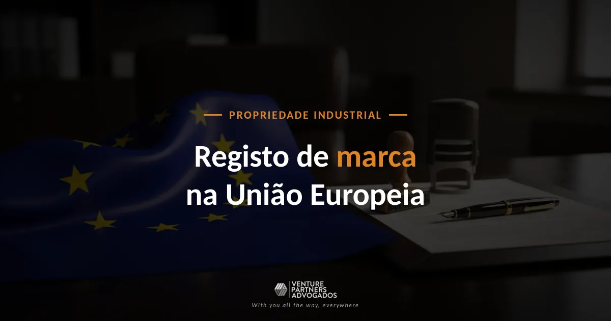 Símbolo de marca registada sobre fundo corporativo, ilustrando o registo de marcas na União Europeia junto do EUIPO